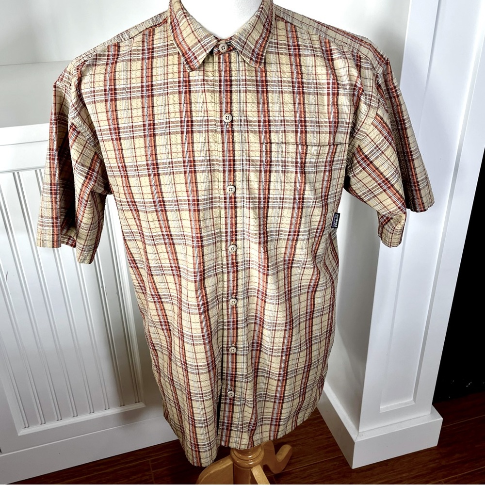 PATAGONIA Men’s Short Sleeve Shirt Pucker-ware “Buckskin Molten Lava” Size M